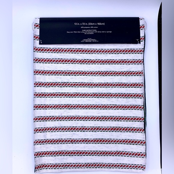 Table Runner - Picture 2 of 3